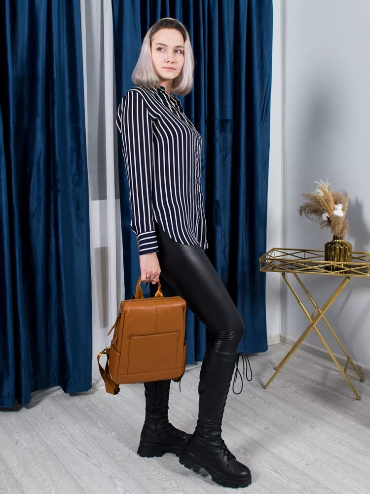 Городской женский рюкзак коричневый Paul Rayner Carol 1071