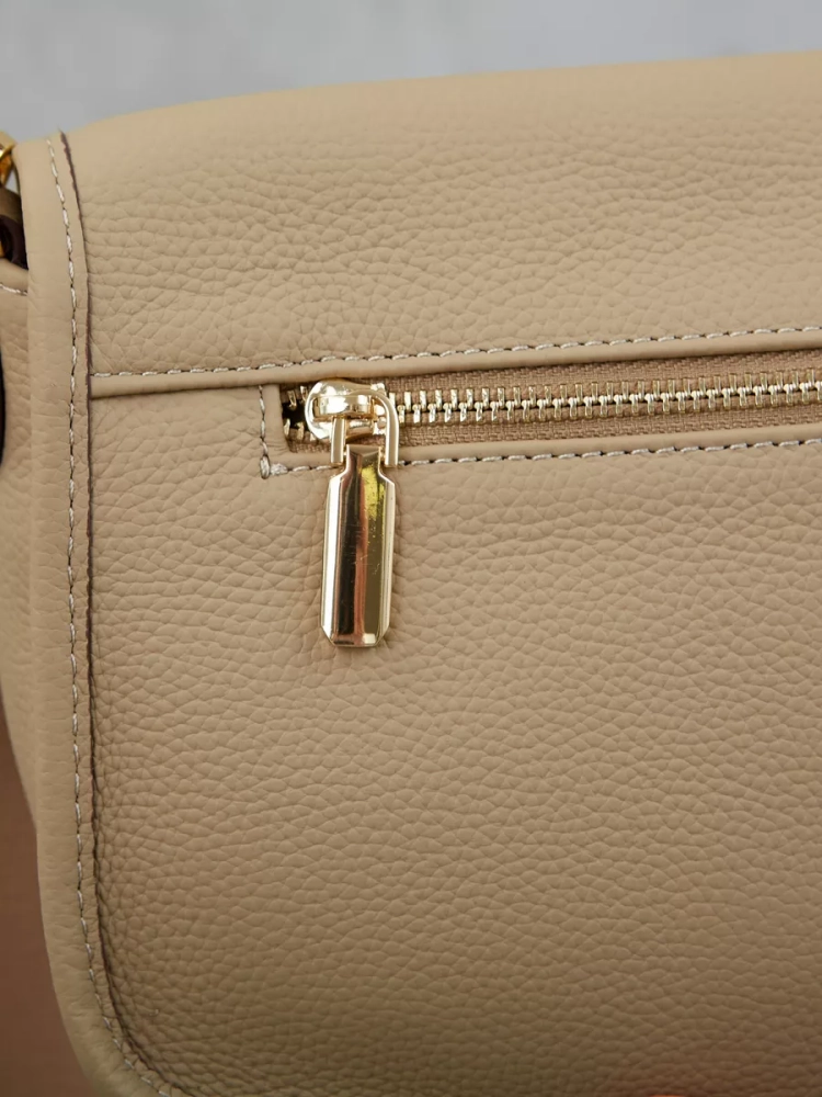 Женская кожаная сумка Paul Rayner beige 6333