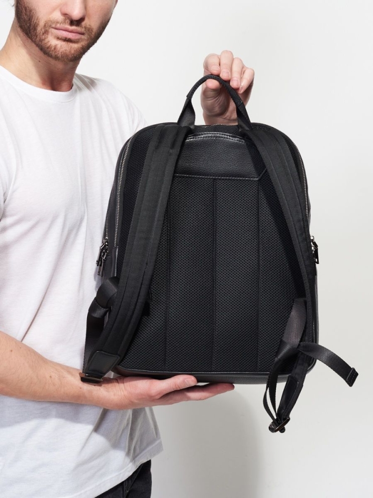 Мужской рюкзак кожаный Paul Rayner