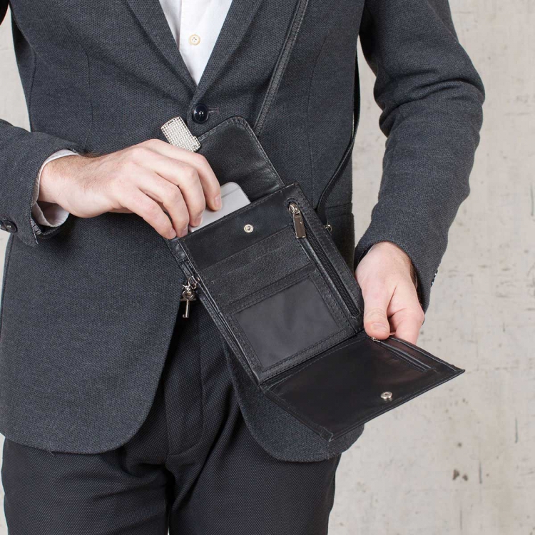 Универсальная компактная мужская сумка на пояс Tormarton Black